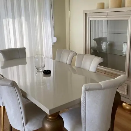 3-bedroom Full Sea View At Bakirkoy Beach アパート イスタンブール